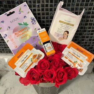 Vitamin C serum and mask skincare set